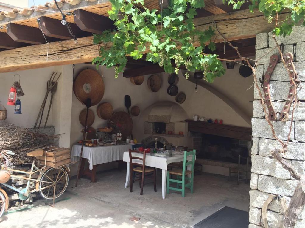 Lughia Bed & Breakfast Tortoli Exterior photo